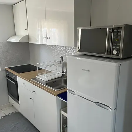 Cozy Mycenae Escape Near Ruins *