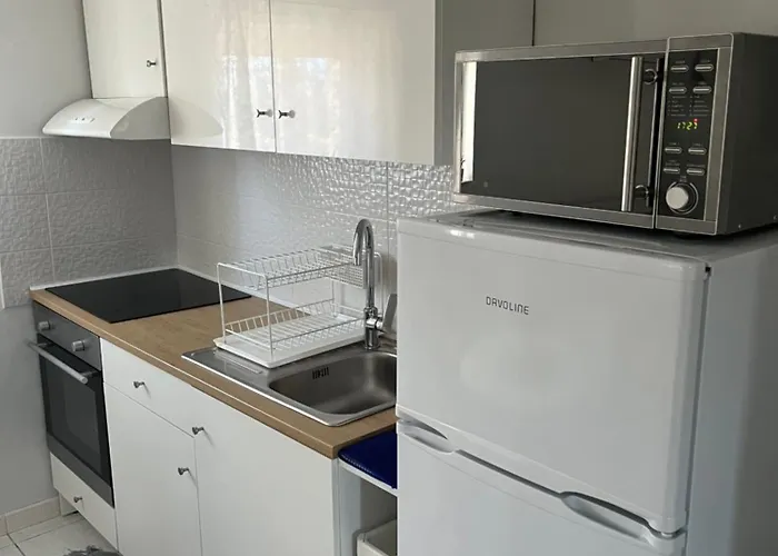 Cozy Mycenae Escape Near Ruins *