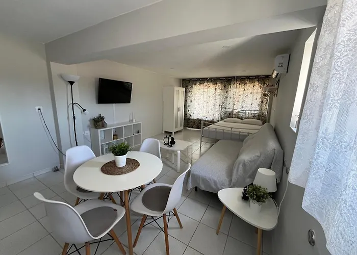 Cozy Mycenae Escape Near Ruins Argos